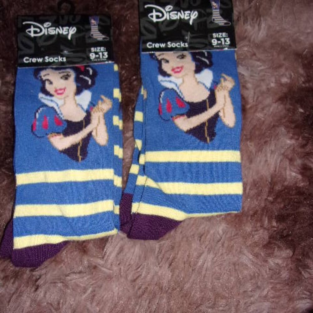 Snow White Socks NWT - Picture 3 of 3